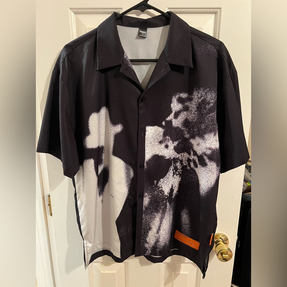 Monochrome Graphic Men's Button Down Shirt